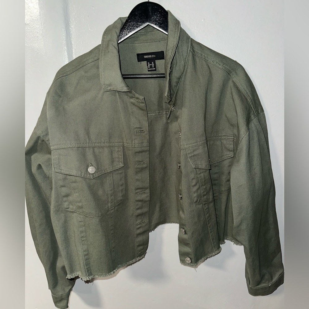 Forever 21 army green cropped jean jacket size 2x